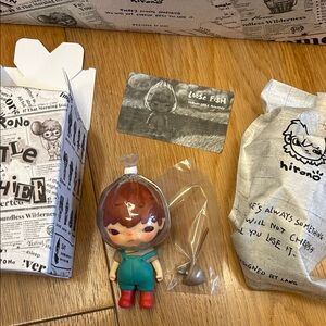 Hirono little mischief loose fish